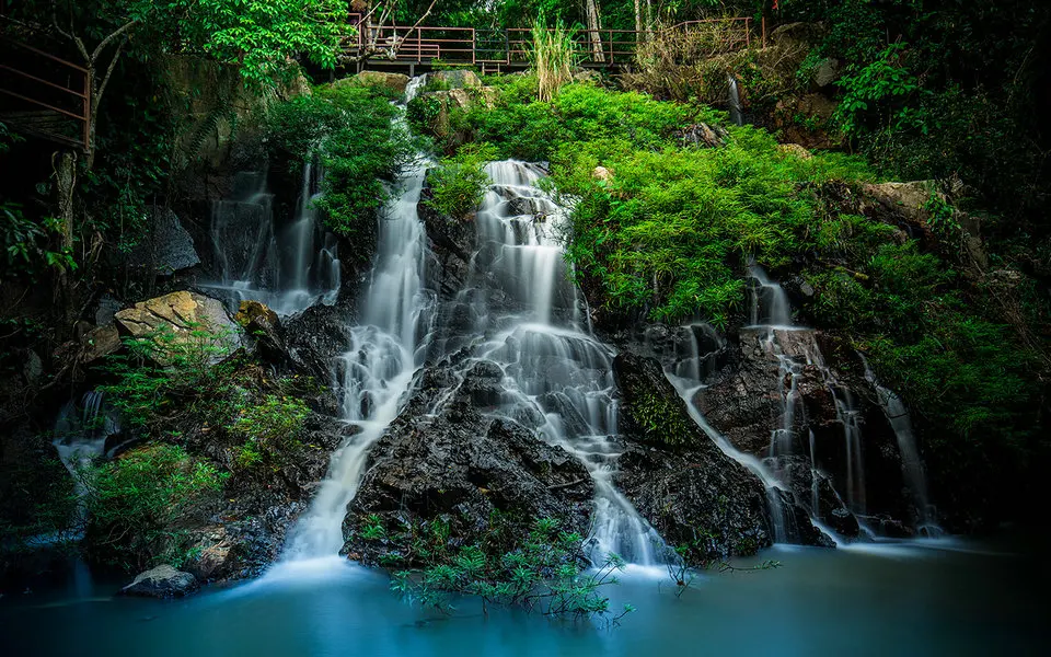 呀诺达雨林文化旅游区