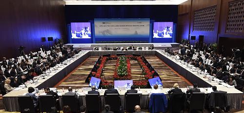 11月5日，2014年亚太经合组织（APEC）最后一次高官会在北京国家会议中心开始举行，拉开了今年APEC领导人会议周大幕。新华社记者 戚恒 摄