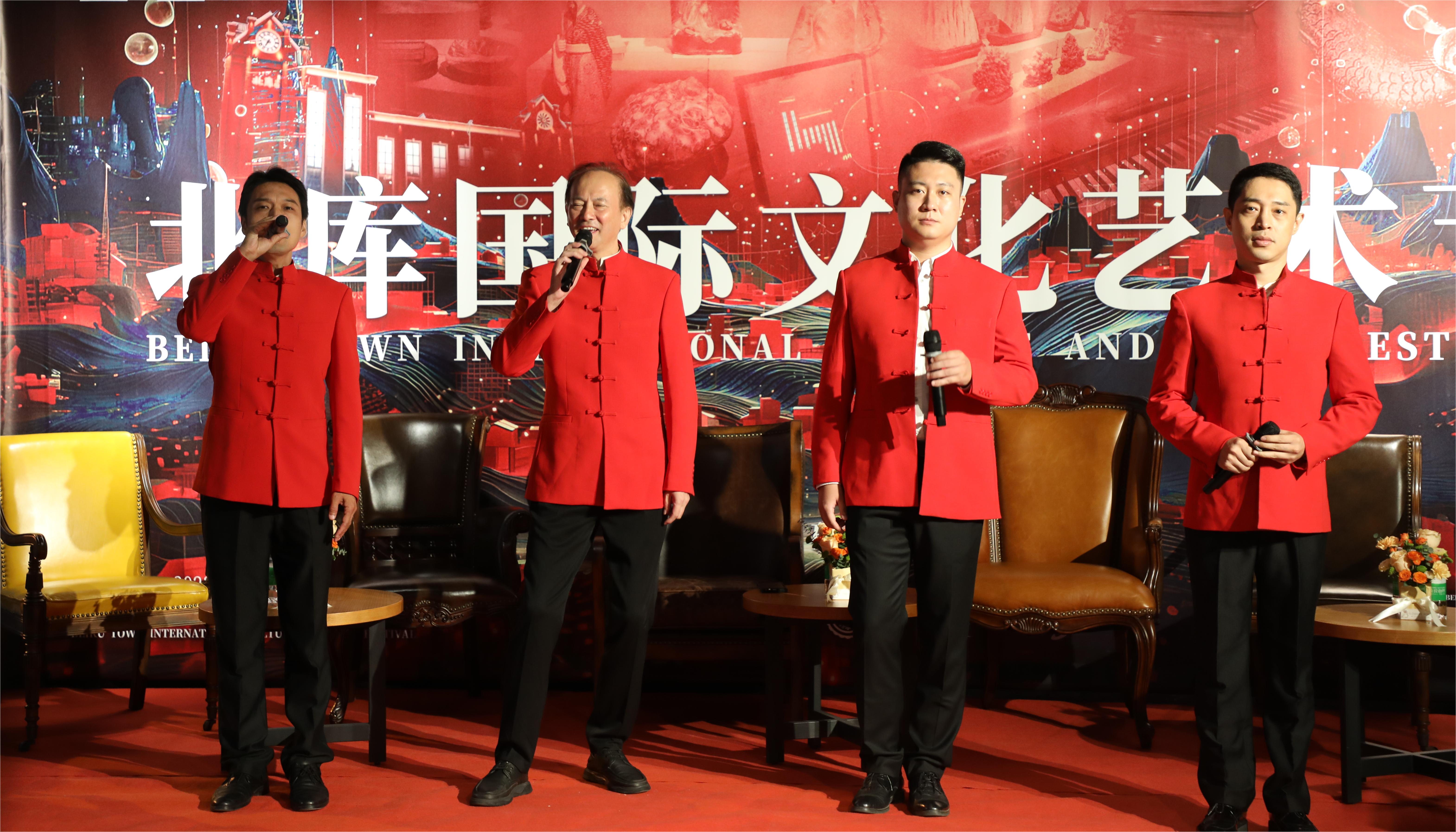 保定音乐家协会主席吴乐为及其团队表演经典曲目《红高粱》