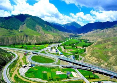 甘南：立体大交通 铺就幸福路