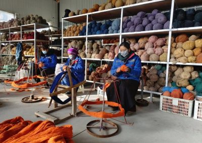 【新春走基层】夏河：藏毯产业织就群众致富路